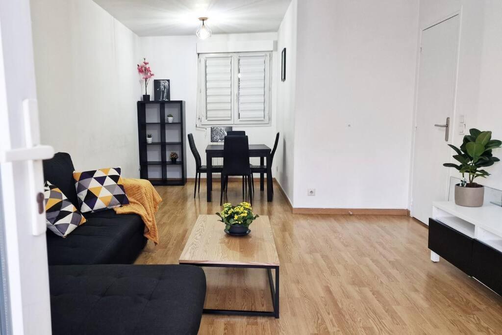 Appart Cosy & Spacieux-Metro7 Louis-Aragon+Parking Apartment Vitry-sur-Seine Bagian luar foto